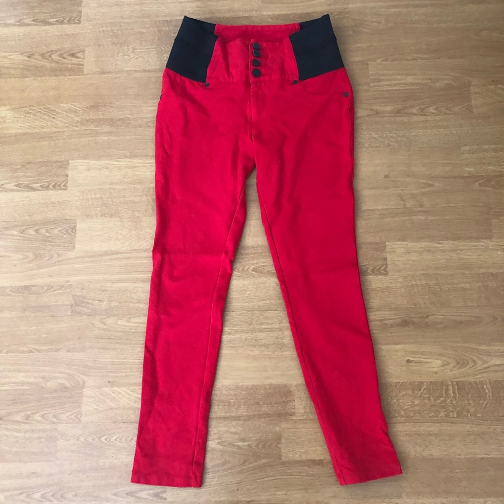 Red high waisted fitted pants SZ L